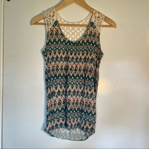 🌈2 for $20 Mudd printed tank with crochet lace size XS